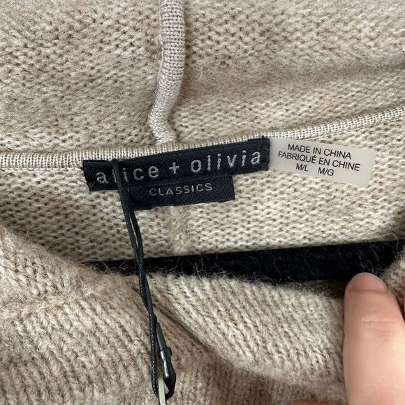 ALICE + OLIVIA Zandra Hooded Pullover Poncho wool alpaca blend size M/L NWT - Picture 6 of 10